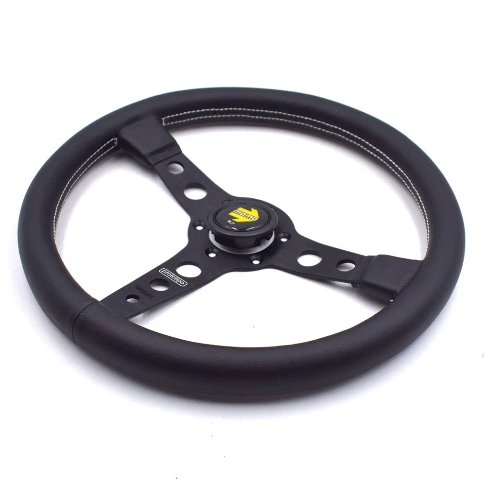 STEERING WHEEL MOMO