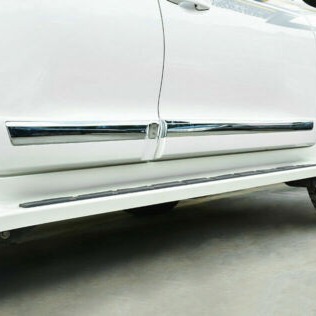 Toyota Land Cruiser FJ200 Big Door Molding White and Chrome - Model 2015-2021