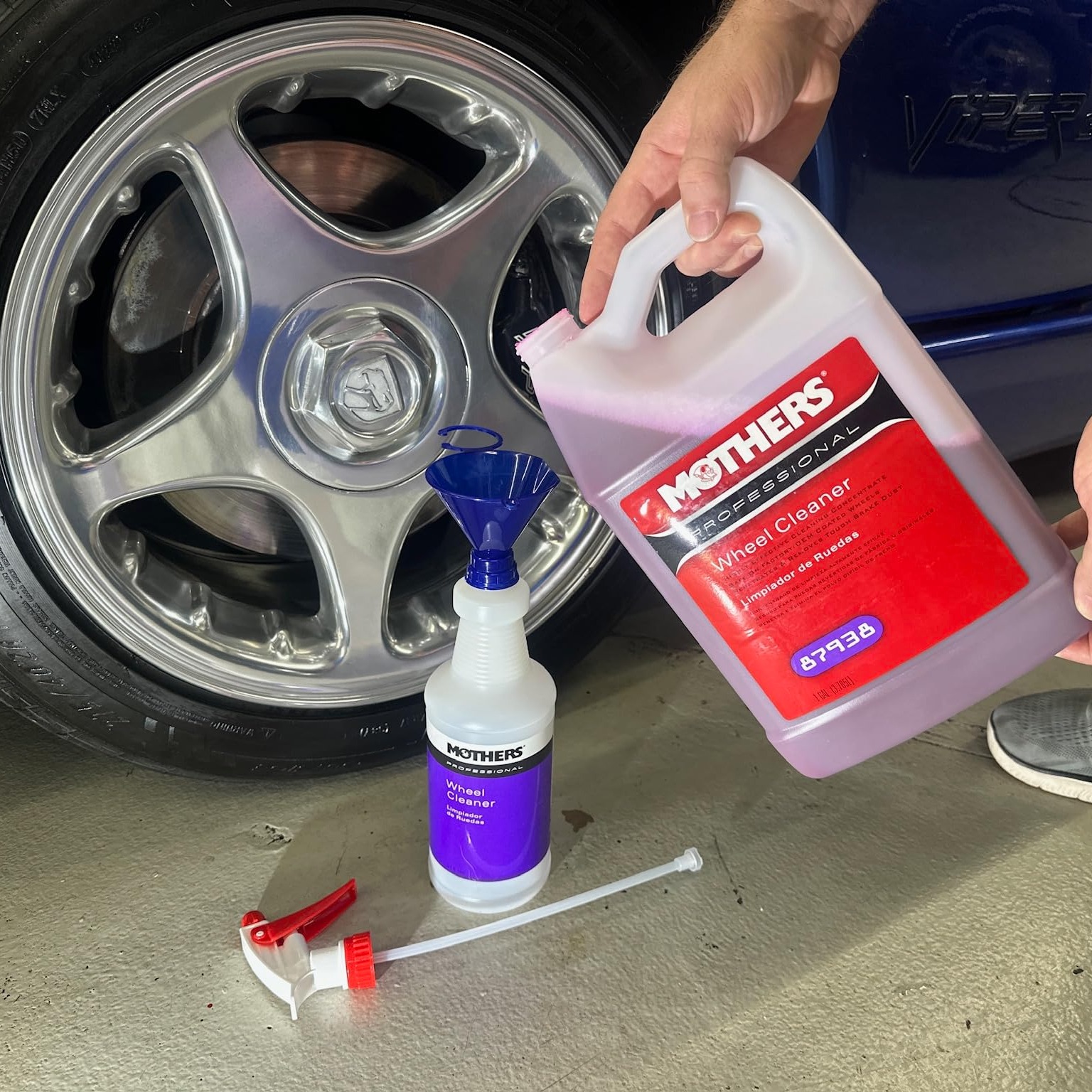 Mothers Professional Wheel Cleaner 87938 Gallon (3.78 L)