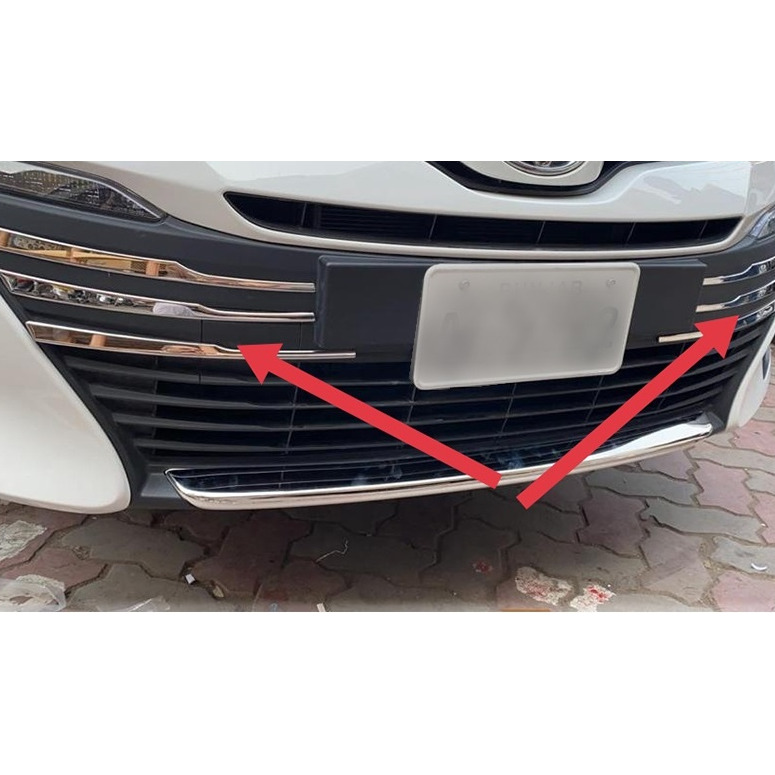 Toyota Yaris Front Bumper Grill Middle Chrome 6Pcs Model 2017